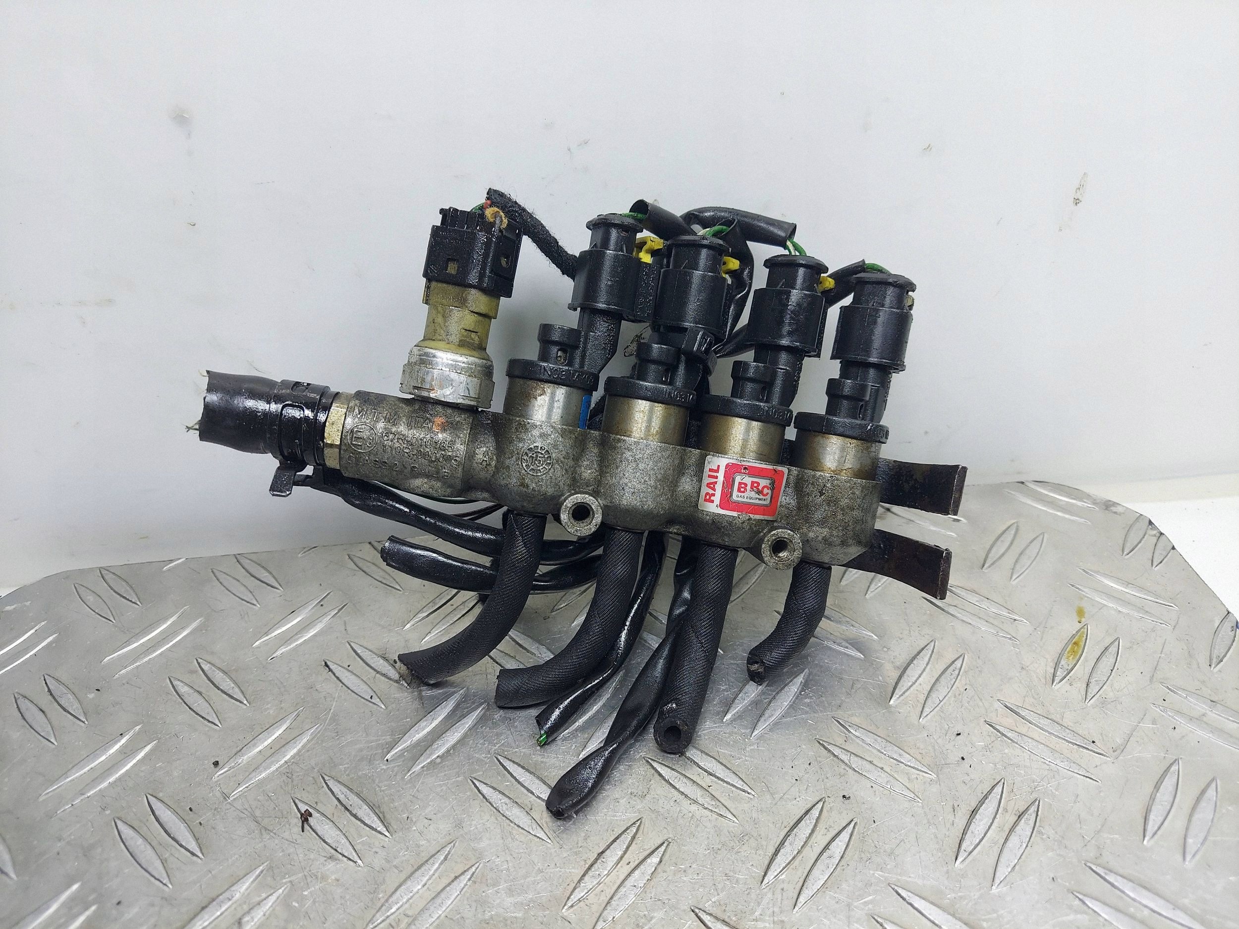 LISTWA WTRYSKOWA WTRYSKI GAZU LPG BRC MY09 NIEBIESKIE
