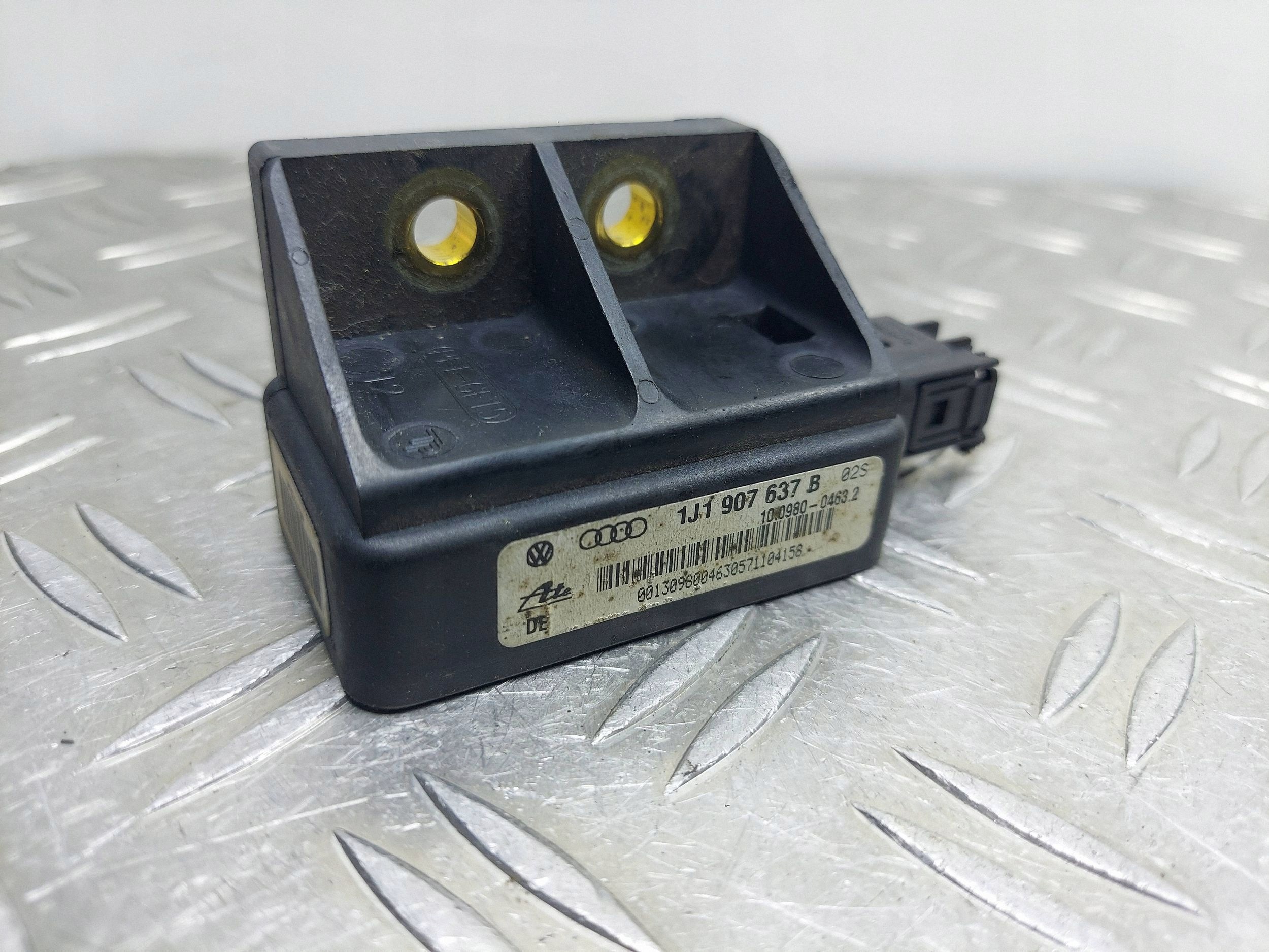 AUDI A3 8L GOLF IV BORA OCTAVIA I CZUJNIK TT SENSOR ESP 1J0907657B