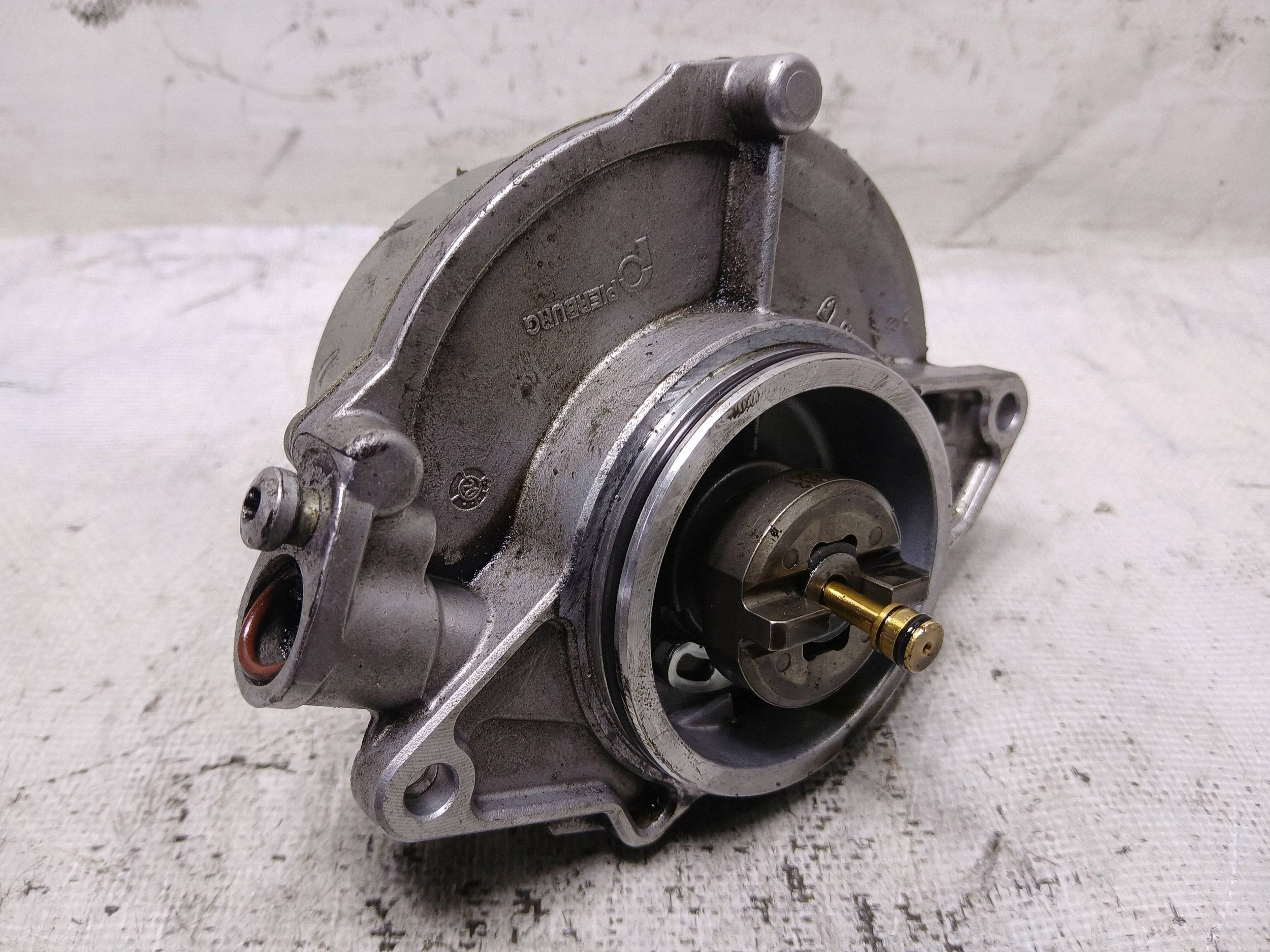 POMPA PODCIŚNIENIA VACUM AUDI A6 C6 2.7 TDI 700906210