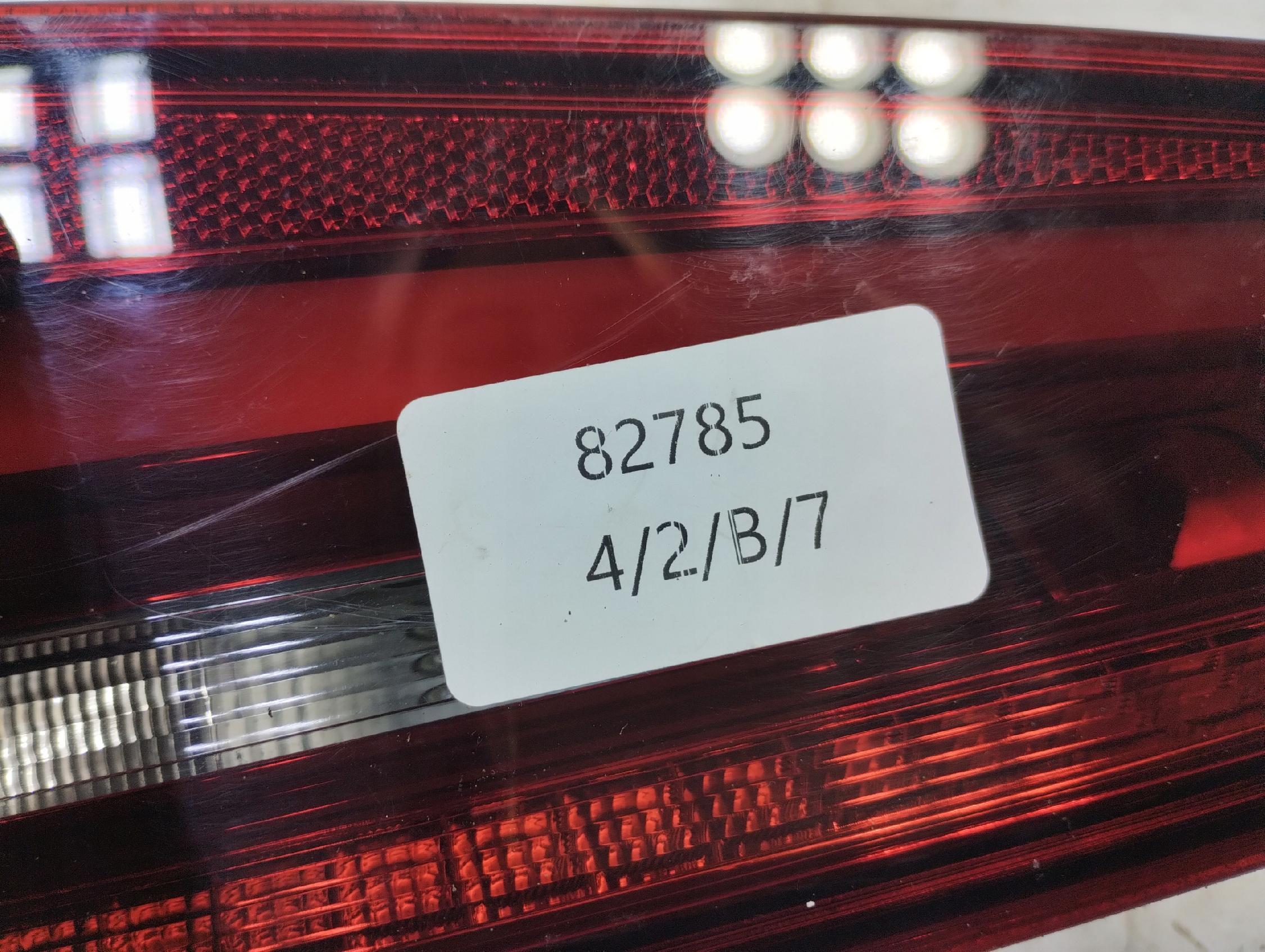 AUDI A3 8V LAMPA TYŁ KLAPA 8V3945093B 81070102 PRAWA