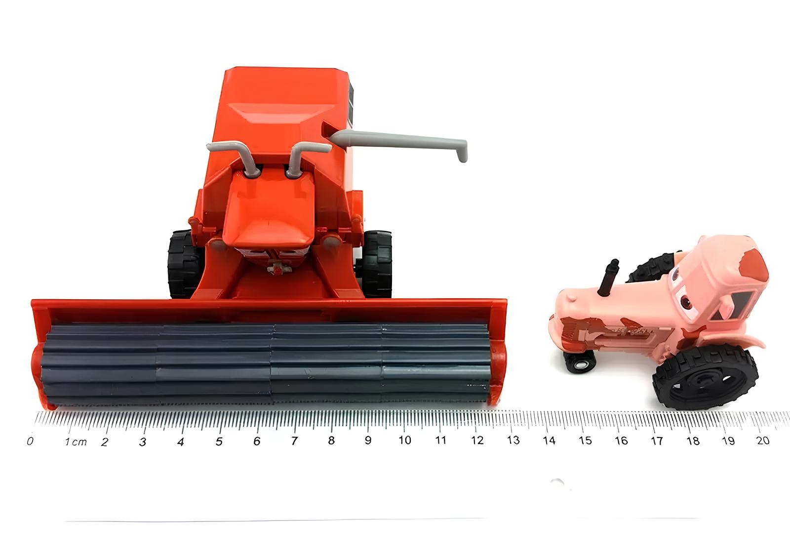 Samochód Frank z bajki Auta 12x10 cm figurka pojazdu inspirowana filmem