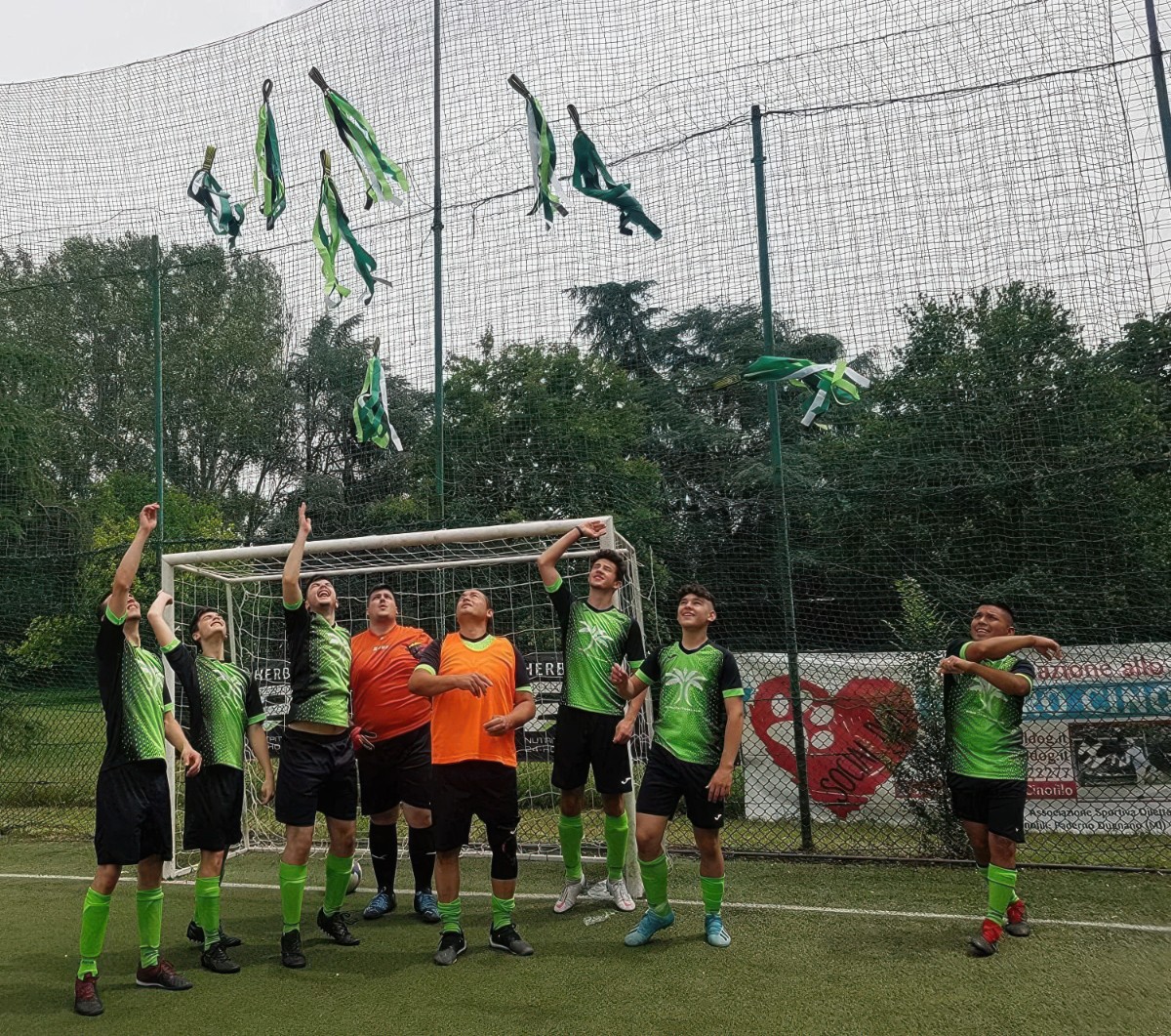 Flaga na nadgarstek do choreografii i wydarzeń TOQUI TOQUI 10 sztuk