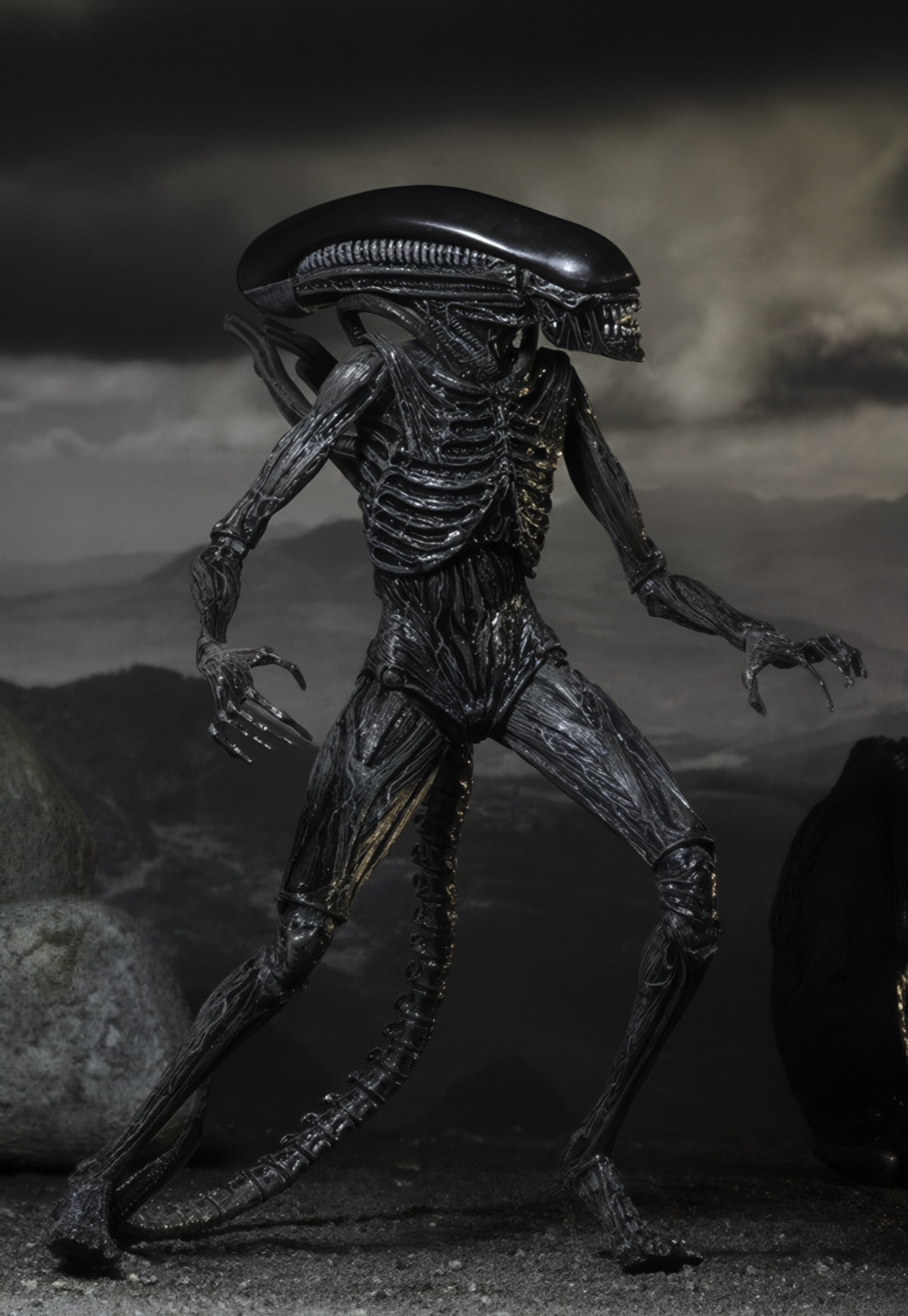 Figurka Xenomorpha z filmu „Obcy” 18 cm, kolekcjonerska figurka akcji