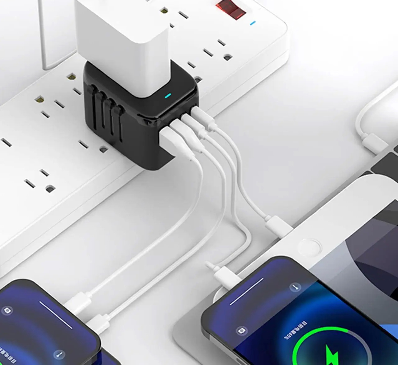 Uniwersalny adapter podróżny USB-A x2/USB-C x2 do ładowania czarny