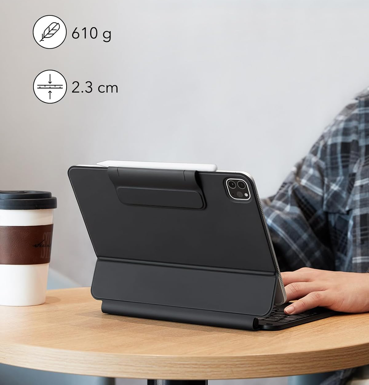 Czarne etui ESR 6B012A do iPada Air 11" (M2, 2024) z klawiaturą