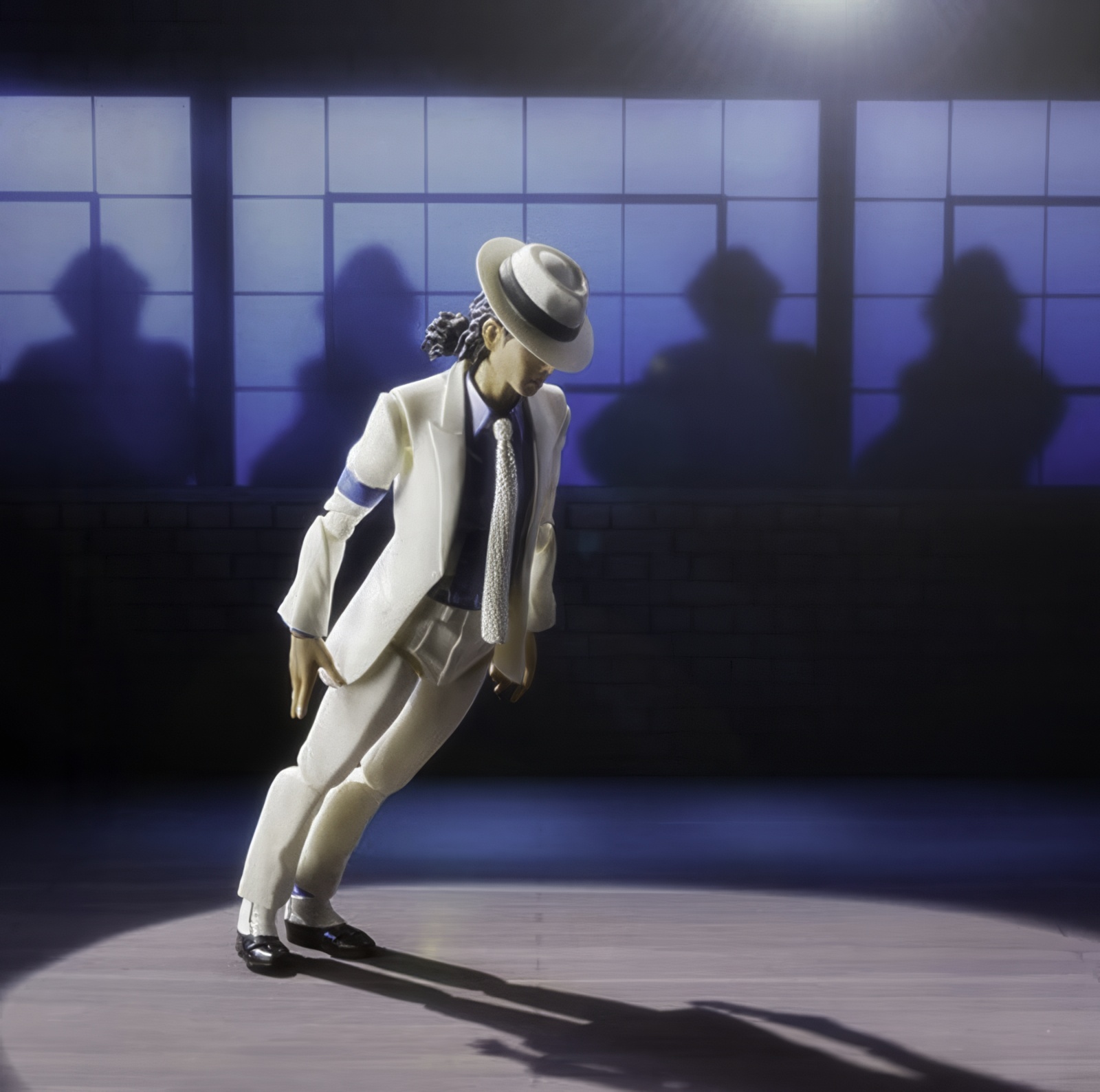 Figurka RESTEQ Michaela Jacksona Michael Jackson 20 cm, Król Popu