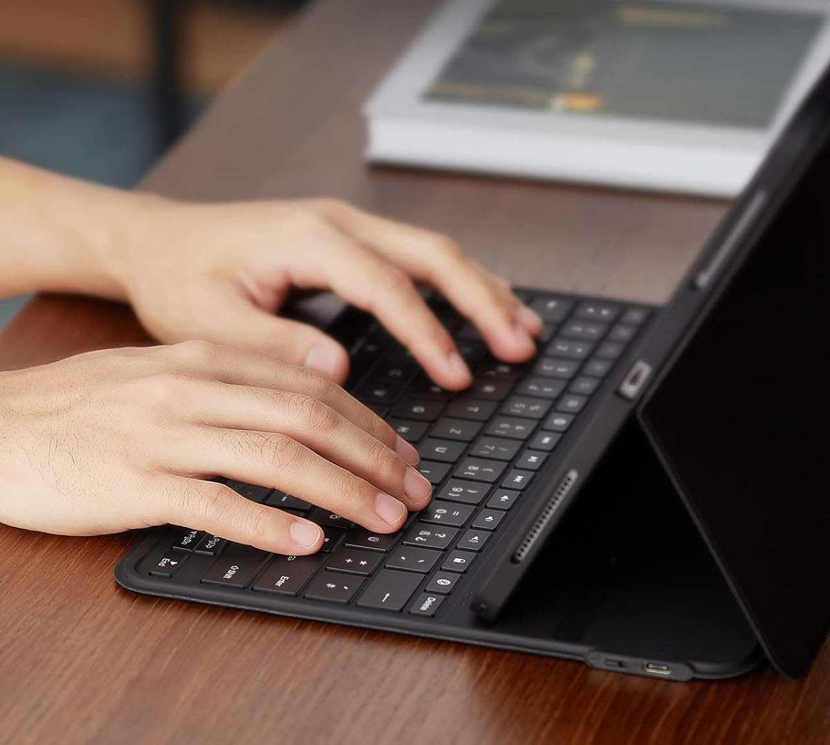 Uszkodzony Etui z klawiaturą ESR Ascend Case Lite, do iPad Pro 12.9 2022-21