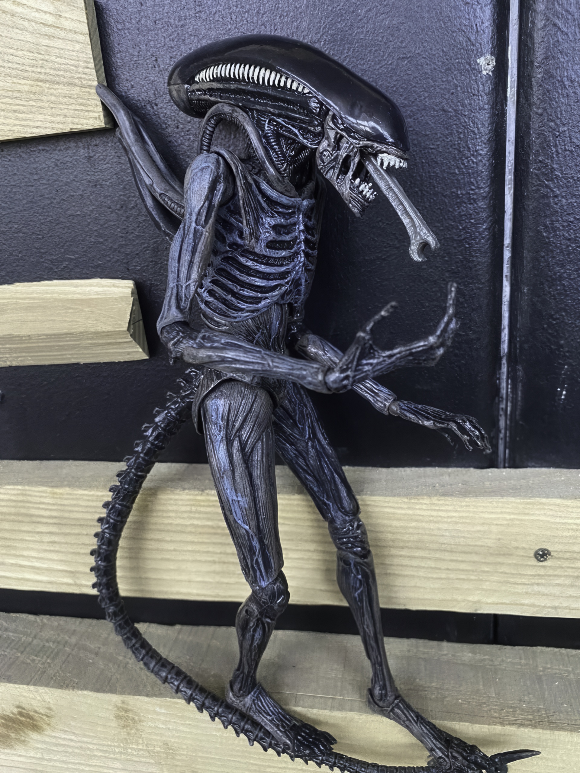 Figurka Xenomorpha z filmu „Obcy” 18 cm, kolekcjonerska figurka akcji