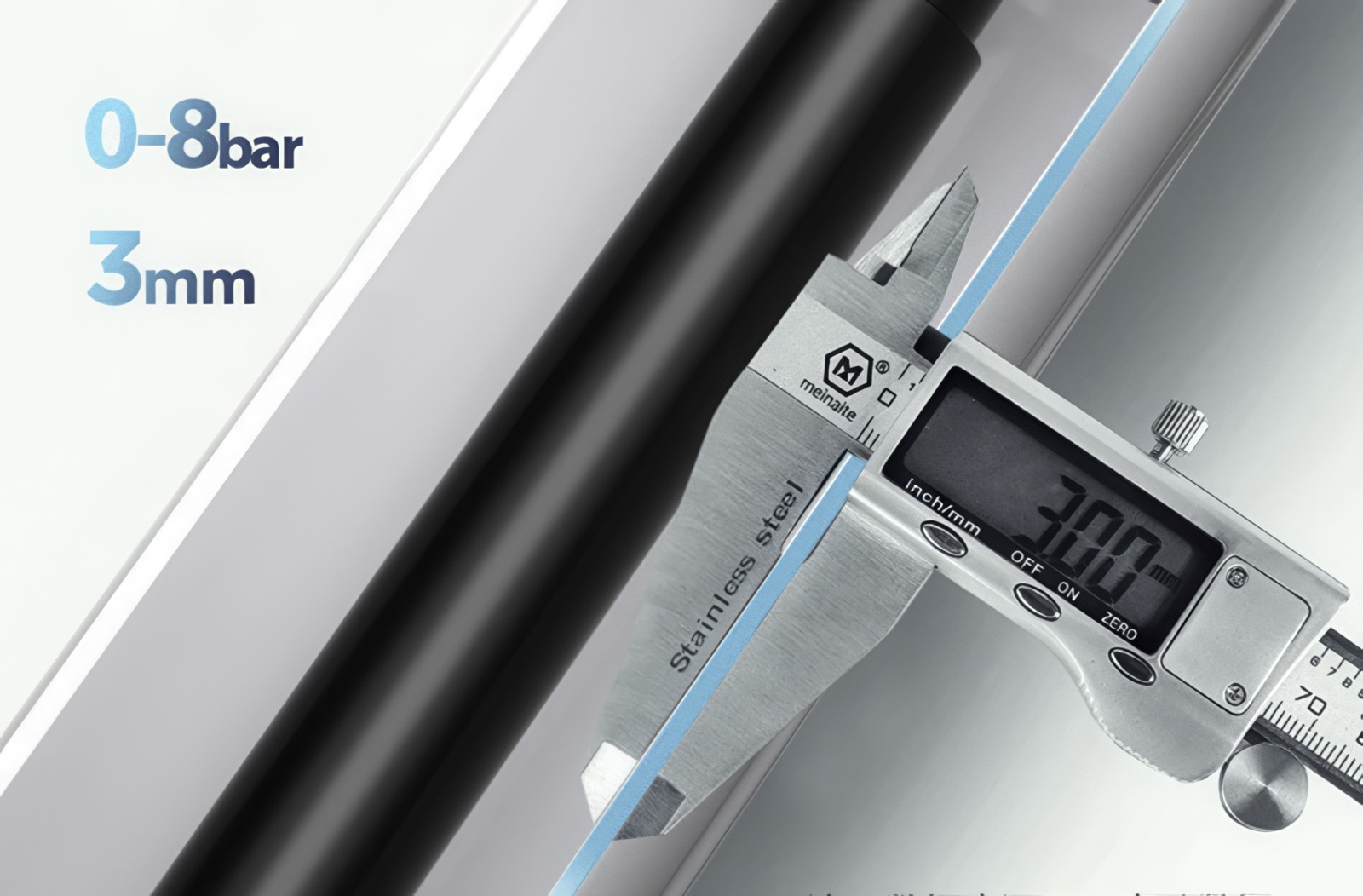 Pneumatyczny tłok do usuwania zatorów w rurach z 4 końcówkami