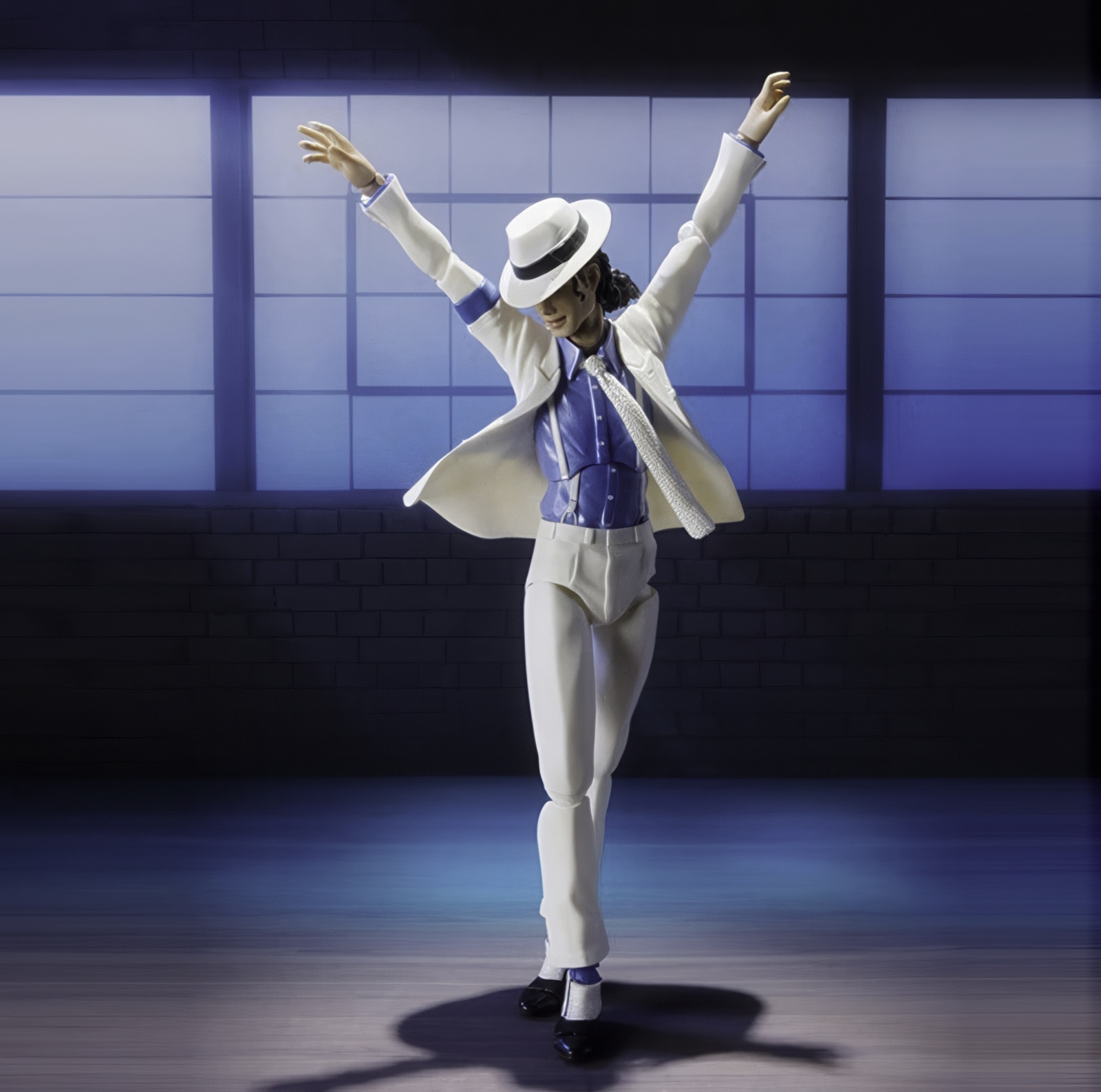 Figurka RESTEQ Michaela Jacksona Michael Jackson 20 cm, Król Popu