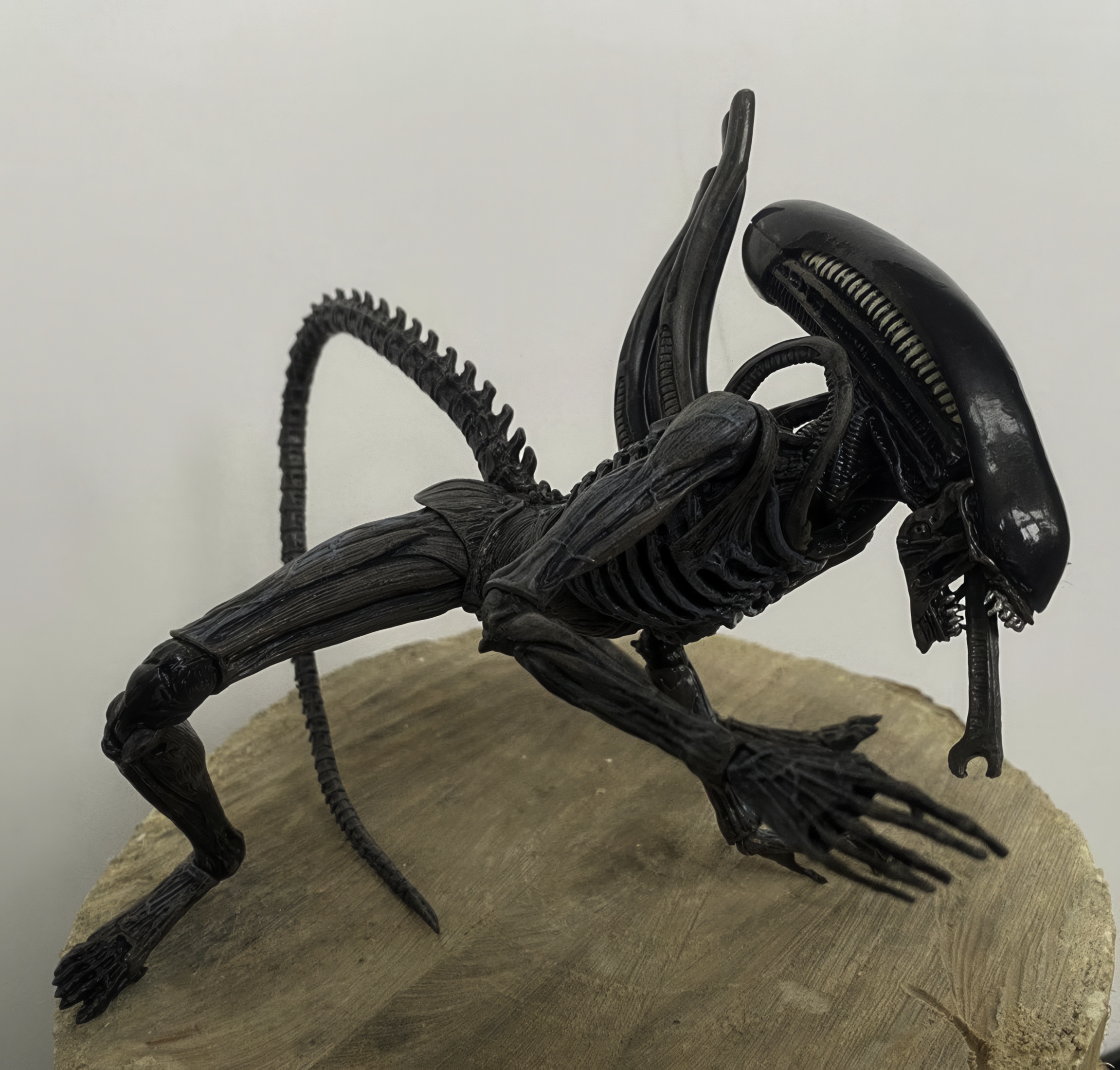 Figurka Xenomorpha z filmu „Obcy” 18 cm, kolekcjonerska figurka akcji