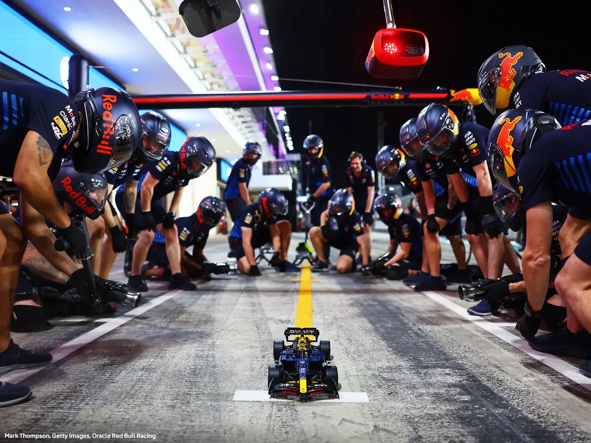 42206 - lego technic - bolid f1 oracle red bull racing rb20