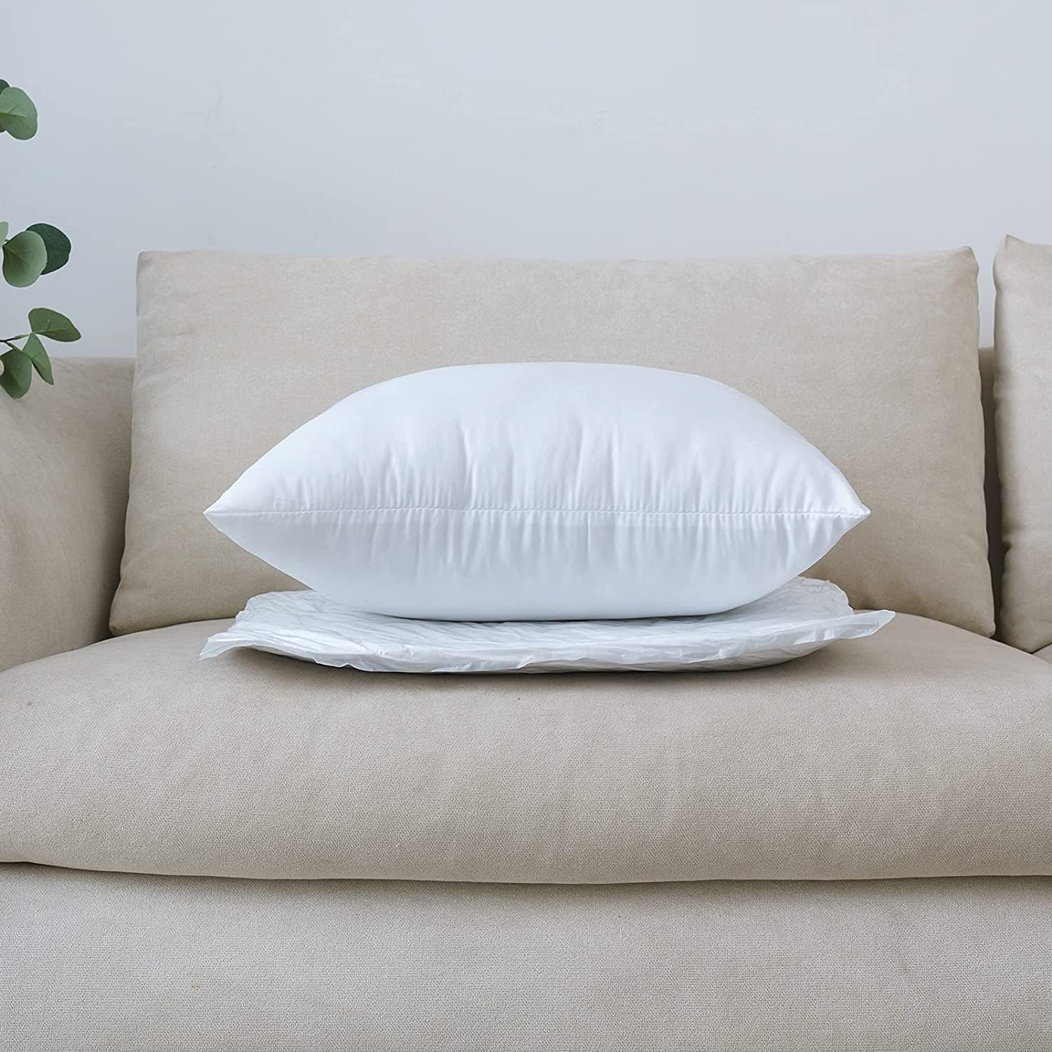 poduszka 70x80 cm antyalergiczna gładka mikrofibra biała silikon