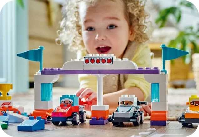 10445 - lego duplo - bolidy i kierowcy f1®