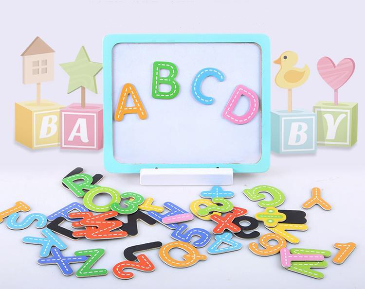 drewniany sklep różowy