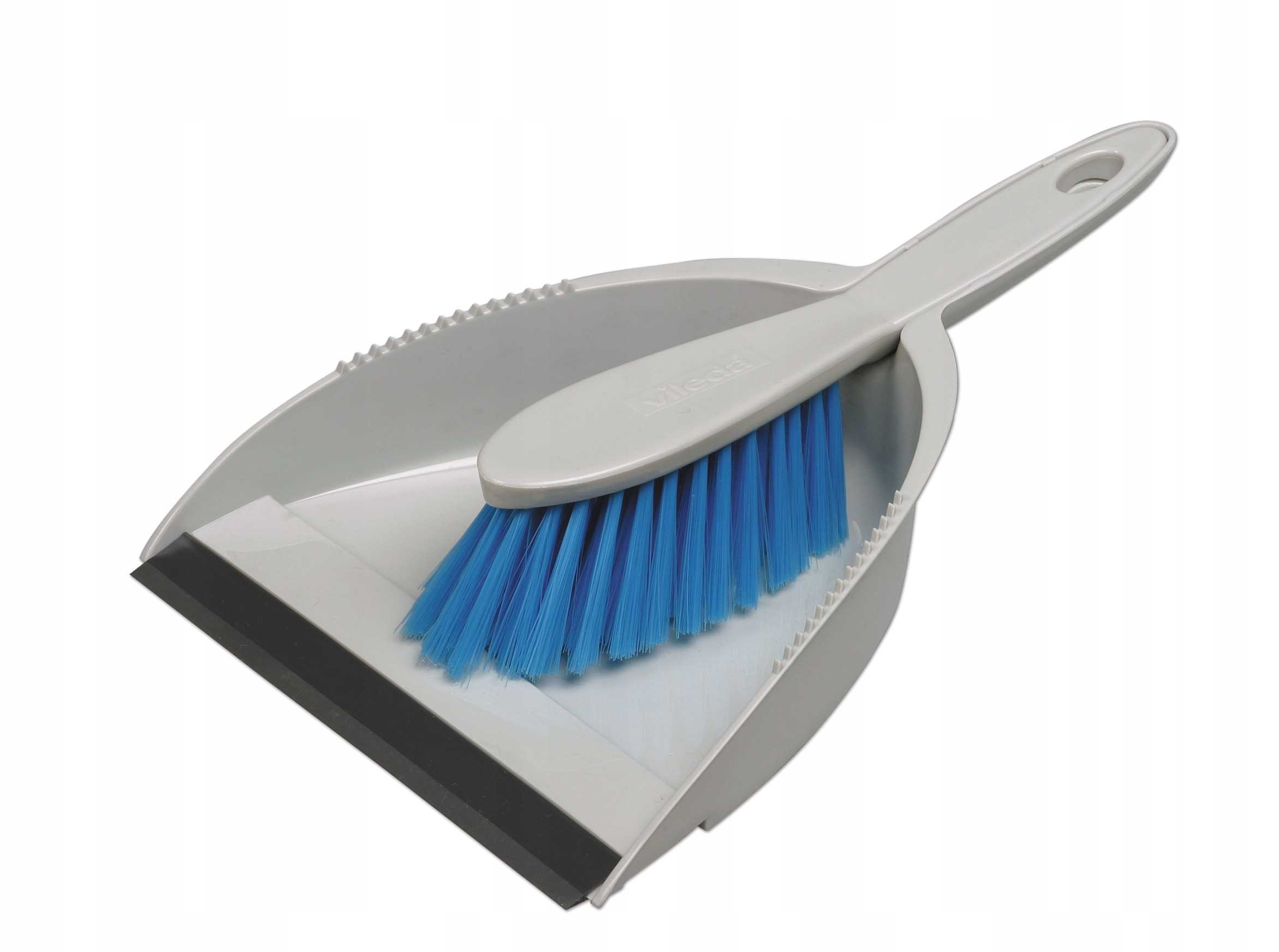 szufelka ze zmiotką