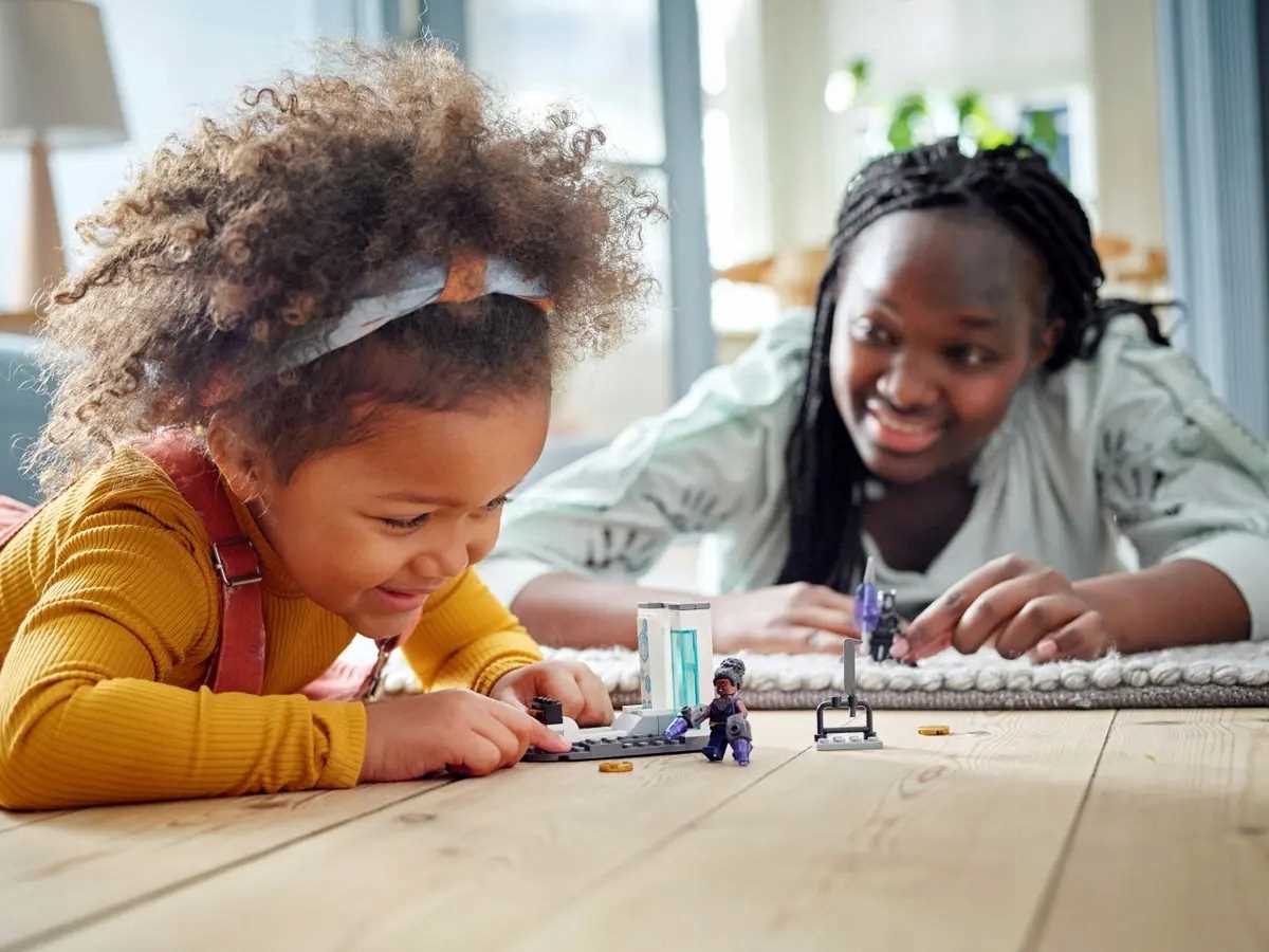 76212 - lego super heroes - laboratorium shuri