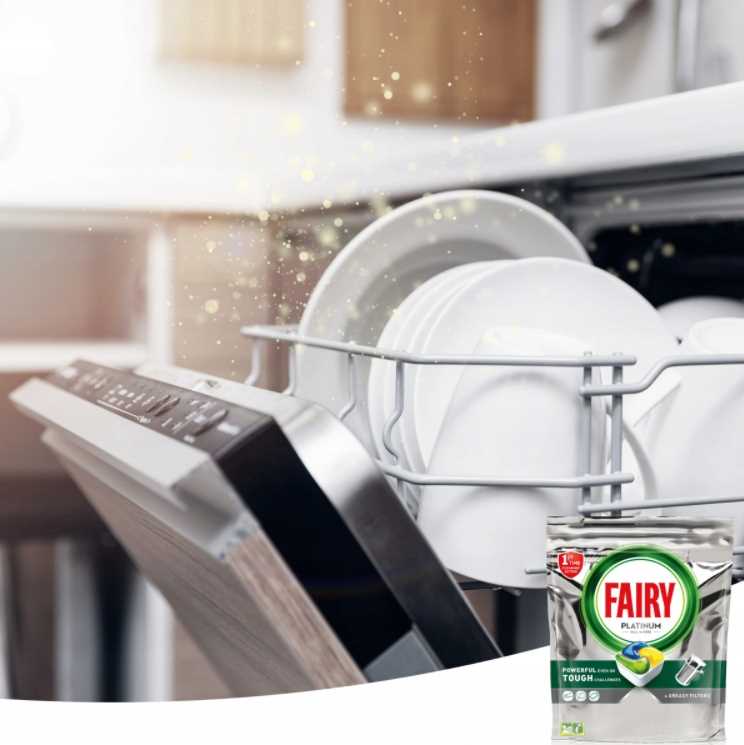 fairy kapsułki do zmywarki platinum all in one lemon 81 szt.