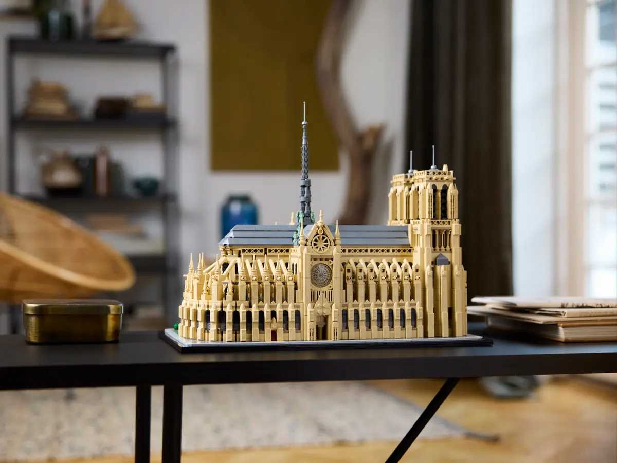 21061 - lego architecture - notre-dame w paryżu
