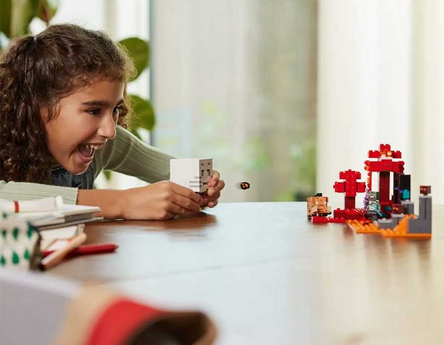 21255 - lego minecraft - zasadzka w portalu do netheru