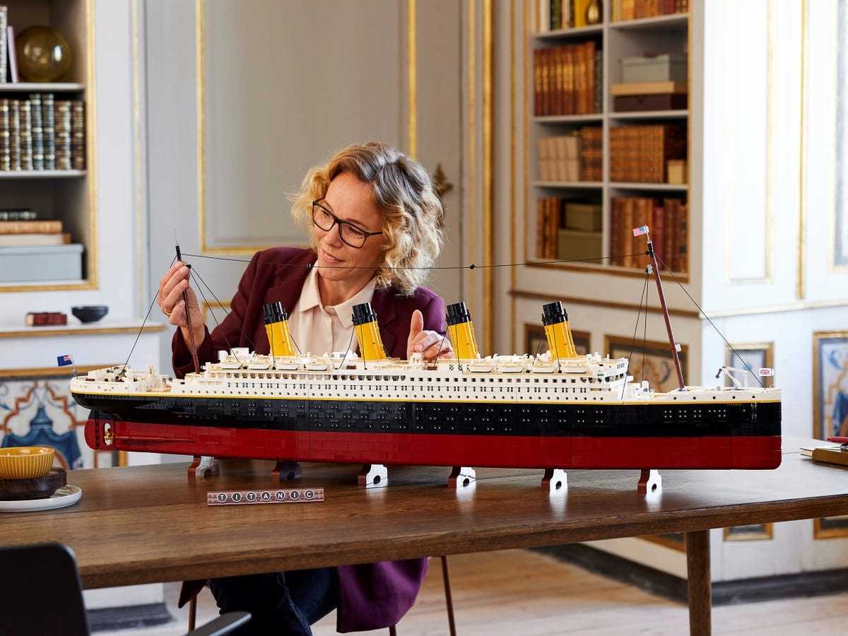 10294 - lego icons - titanic