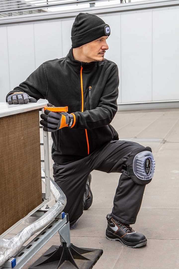 czapka z latarką neo