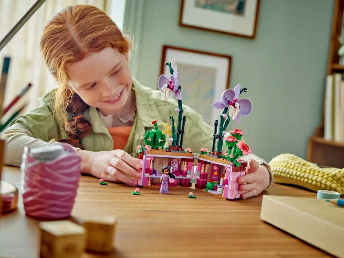 43237 - lego disney - doniczka isabeli