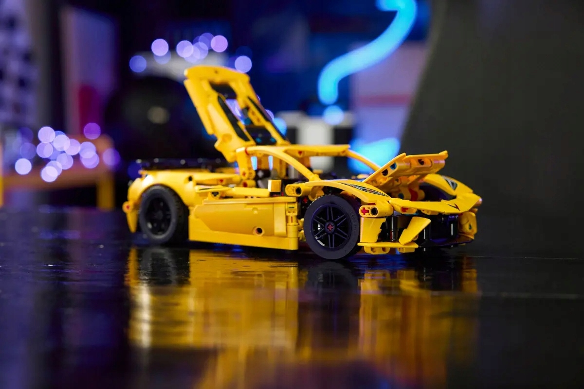 42205 - lego technic - chevrolet corvette stingray