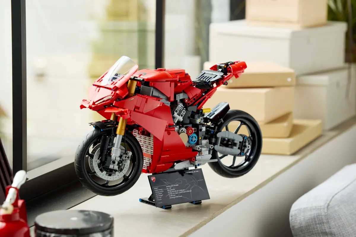 42202 - lego technic - motocykl ducati panigale v4 s