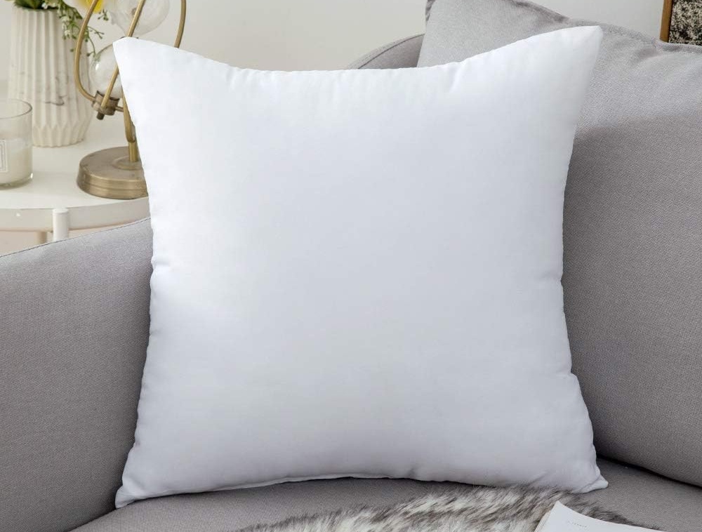 poduszka 40x40 cm antyalergiczna gładka mikrofibra biała silikon