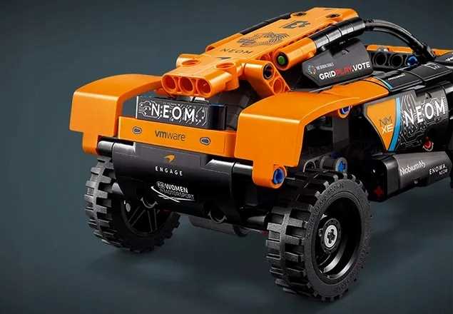 42166 - lego technic - neom mclaren extreme e race car