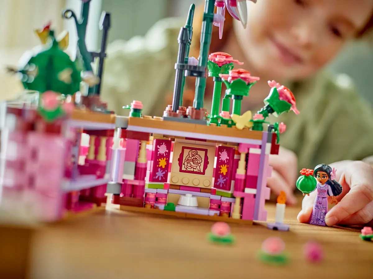 43237 - lego disney - doniczka isabeli