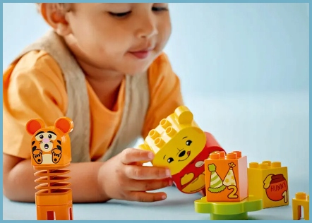 10457 - lego duplo - przyjęcie urodzinowe kubusia puchatka