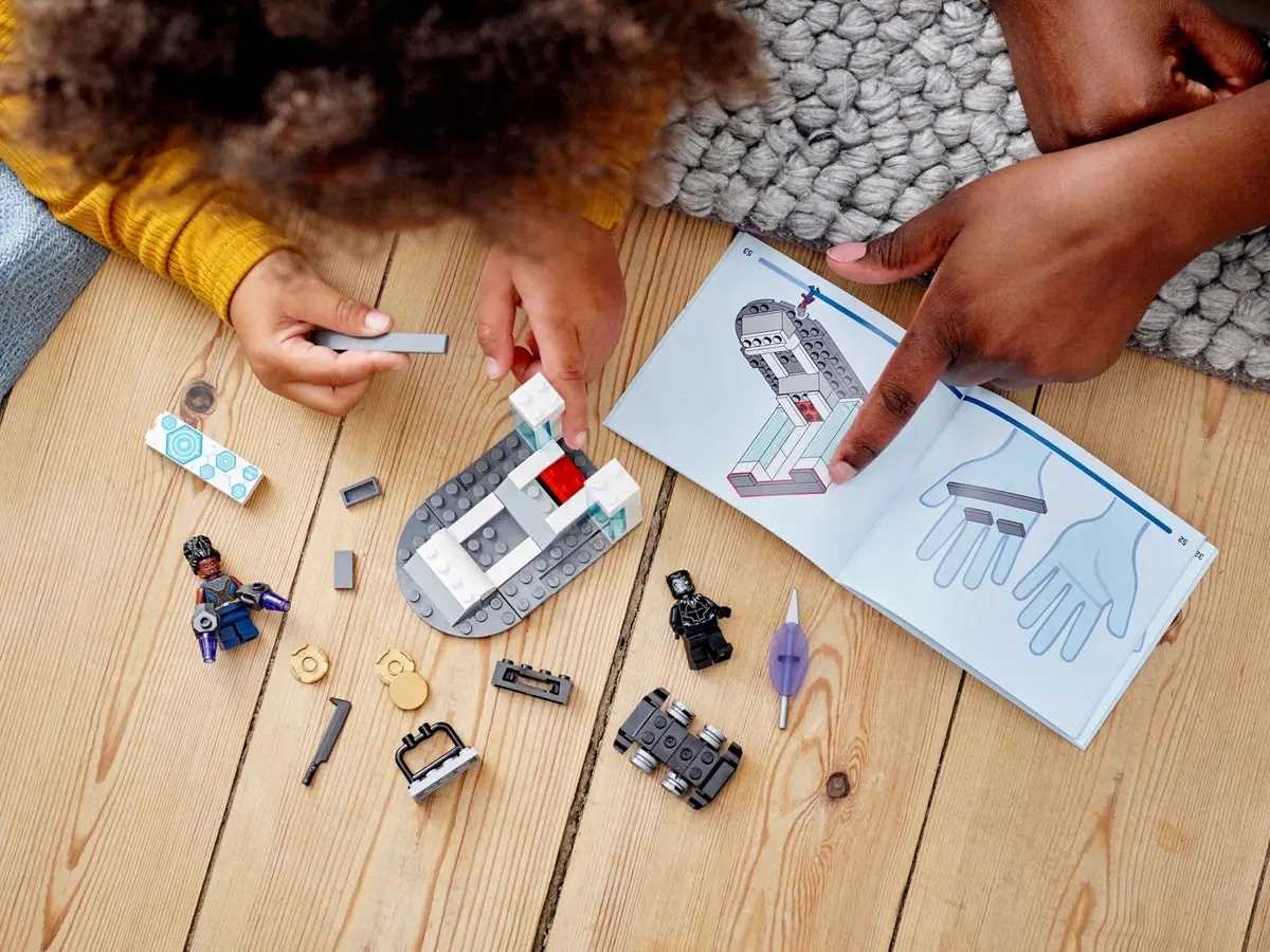 76212 - lego super heroes - laboratorium shuri