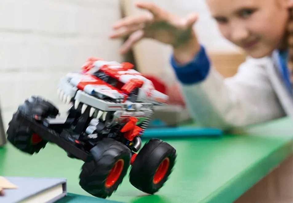 42200 - lego technic - monster jam™ thunderroarus™ z napędem typu pull-back