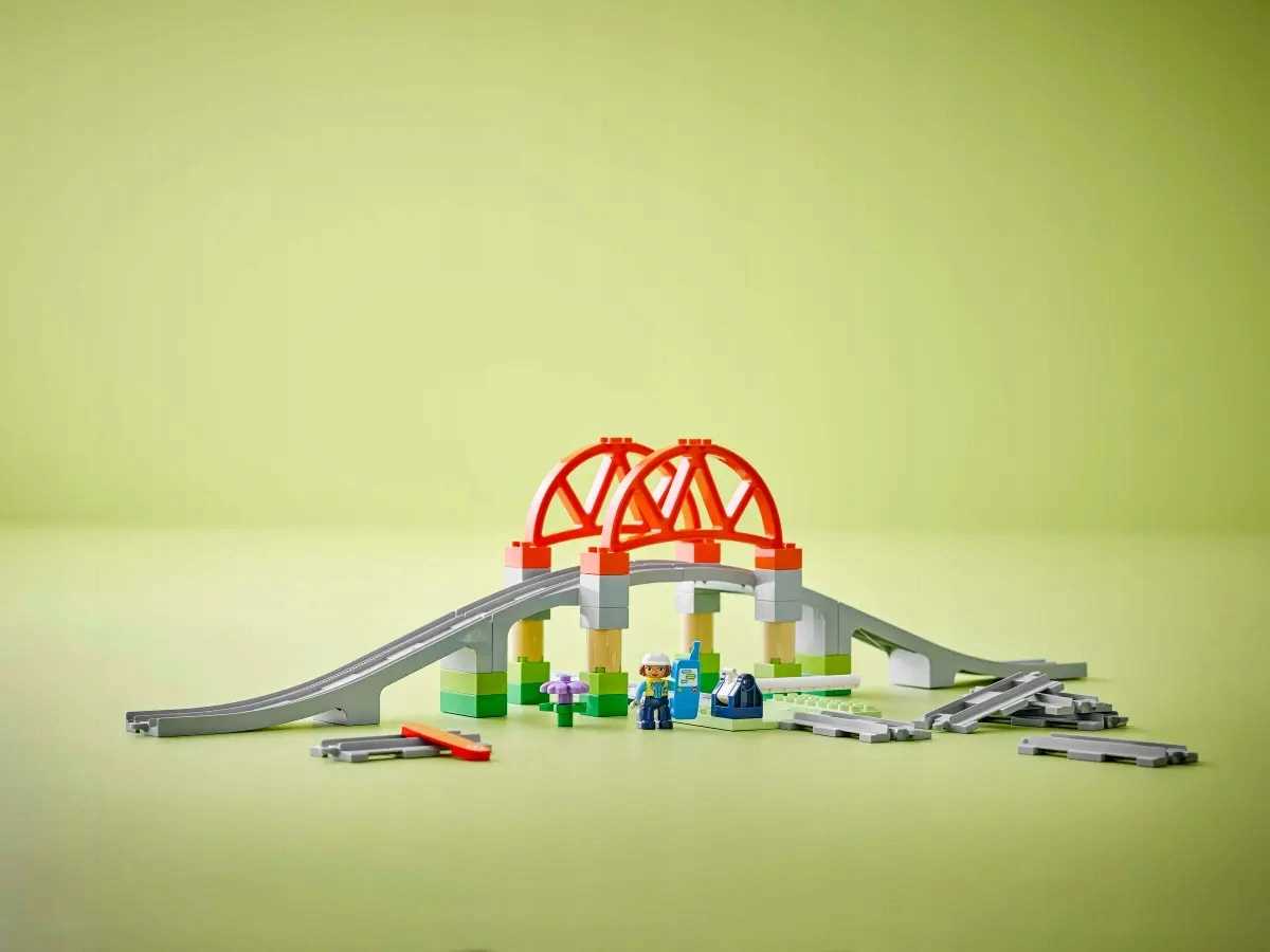 10426 - lego duplo - most i tory kolejowe — zestaw rozszerzający