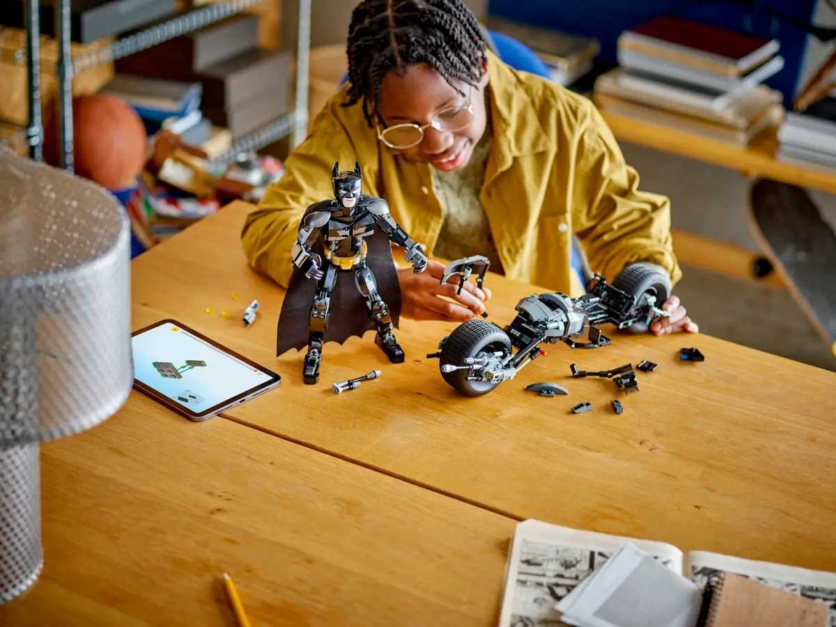 76273 - lego batman - figurka batmana™ do zbudowania i batcykl