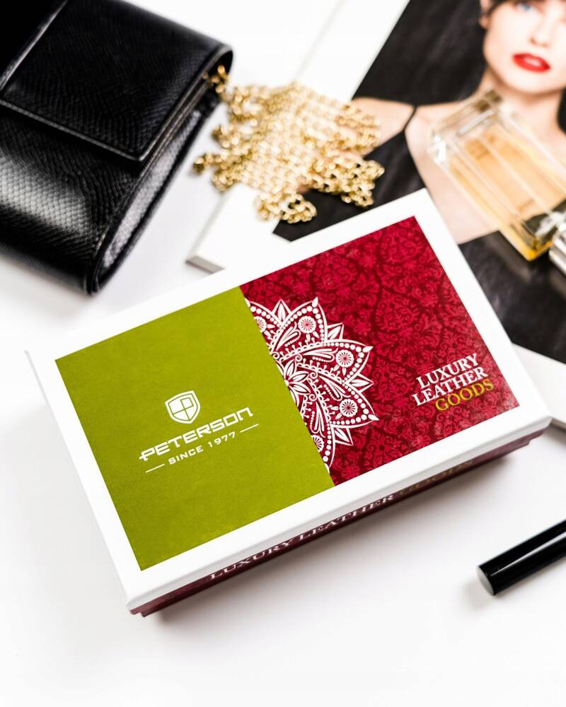 skórzany portfel damski z wężowym wzorem - peterson