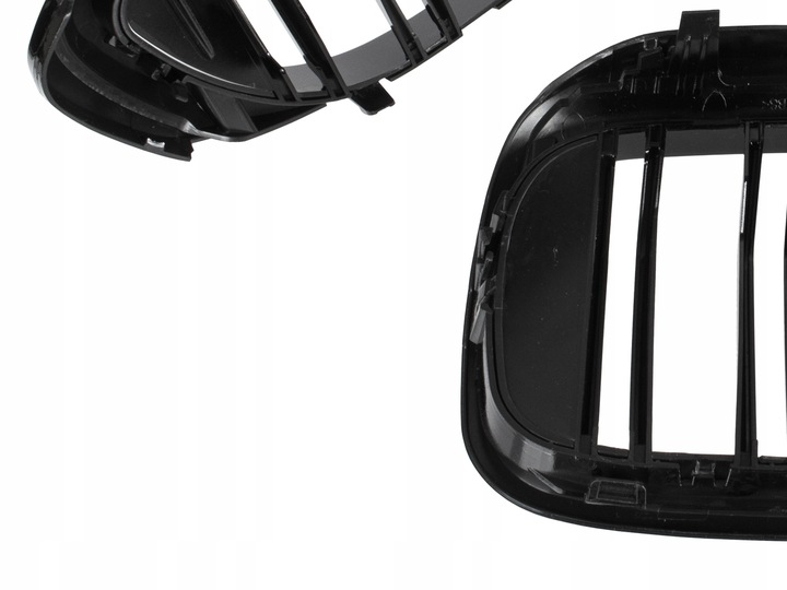 Grill Atrapa Nerki Czarny Połysk 2 szt BMW 5 G30 G31 Przedlift Pakiet M5