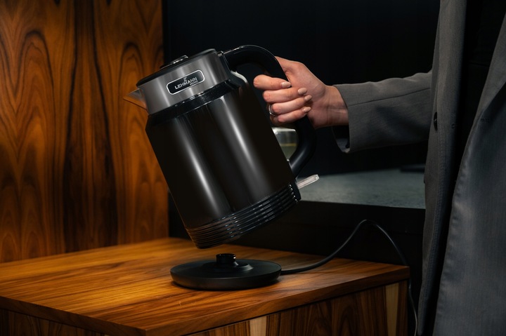 CZAJNIK ELEKTRYCZNY BEZPRZEWODOWY MOC 2200W BEZ ZBĘDNYCH BAJERÓW 2L