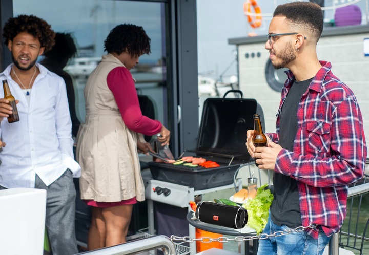 GŁOŚNIK BLUETOOTH USB SD AUX PRZENOŚNY BEZPRZEWODOWY RADIO FM WIEŻA