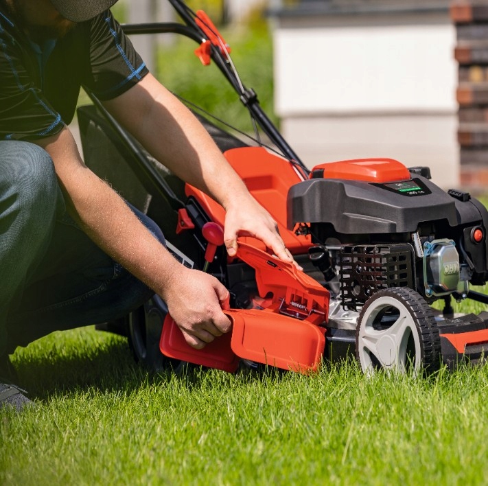 Kosiarka Spalinowa z Napędem 2 Noże Olej Scheppach MS200-51