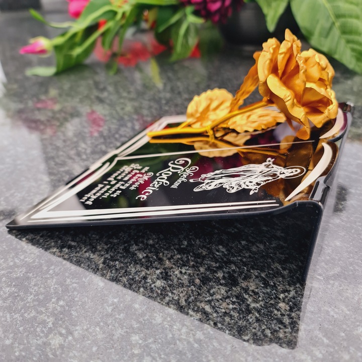 DEKORACJA na grób GRAWEROWANY ZNICZ podstawka na cmentarz RÓŻA DLA