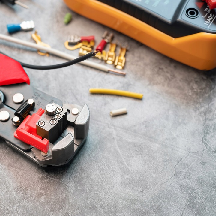 ŚCIĄGACZ IZOLACJI AUTOMATYCZNE SZCZYPCE KABLI PRZEWODÓW ZACISKARKA 3W1