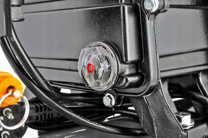 KOMPRESOR OLEJOWY SPRĘŻARKA POWIETRZA TŁOKOWA 8 BAR 24L MOCNY WYDAJNY