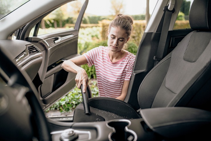 ODKURZACZ PRZEMYSŁOWY KARCHER KWD 6 PREMIUM 1300 W gniazdo elektronarzędzi