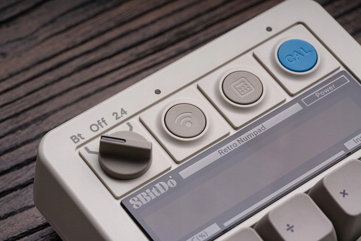 Numpad Mechaniczny z Kalkulatorem 8Bitdo Retro Mechanical Numpad M Edition