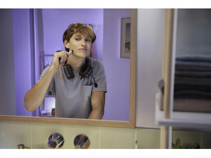 Golarka Philips OneBlade First Shave QP1324/20 - Pierwsze Golenie