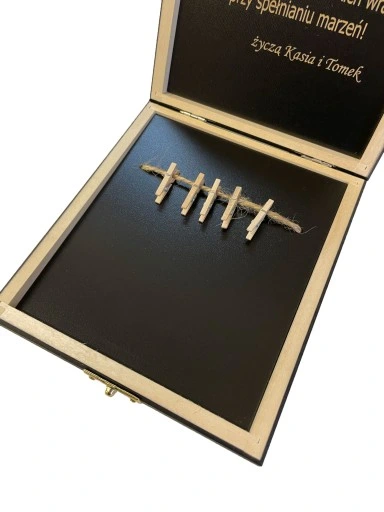 PUDEŁKO NA PIENIĄDZE PREZENT URODZINY 18 -100 LAT