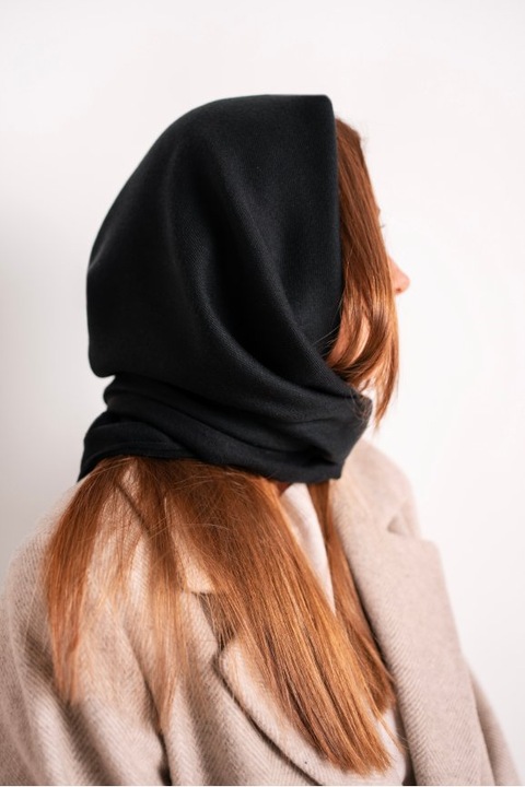 Elegancka chusta Black Simplicity - modna, uniwersalna, klasyk Czarny